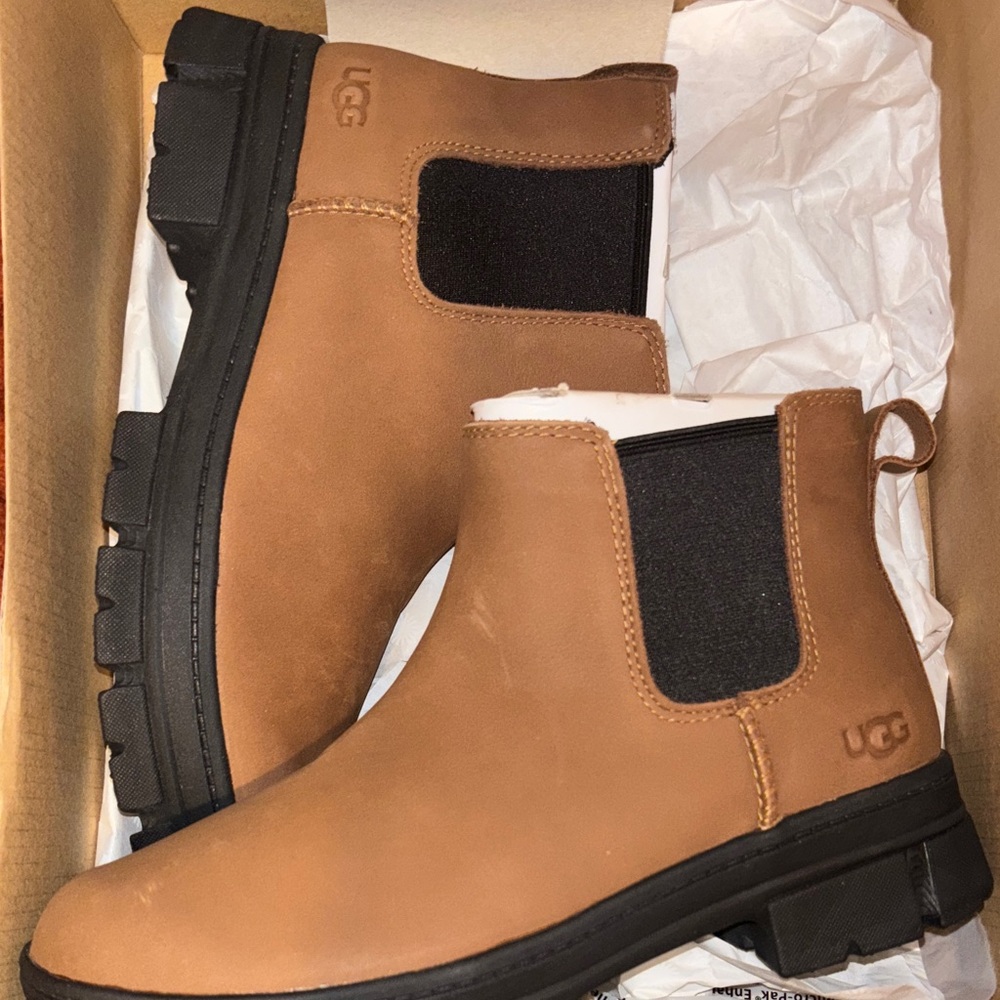 UGG Tan Leather K Ashton Chelsea Boots - Picture 3 of 6